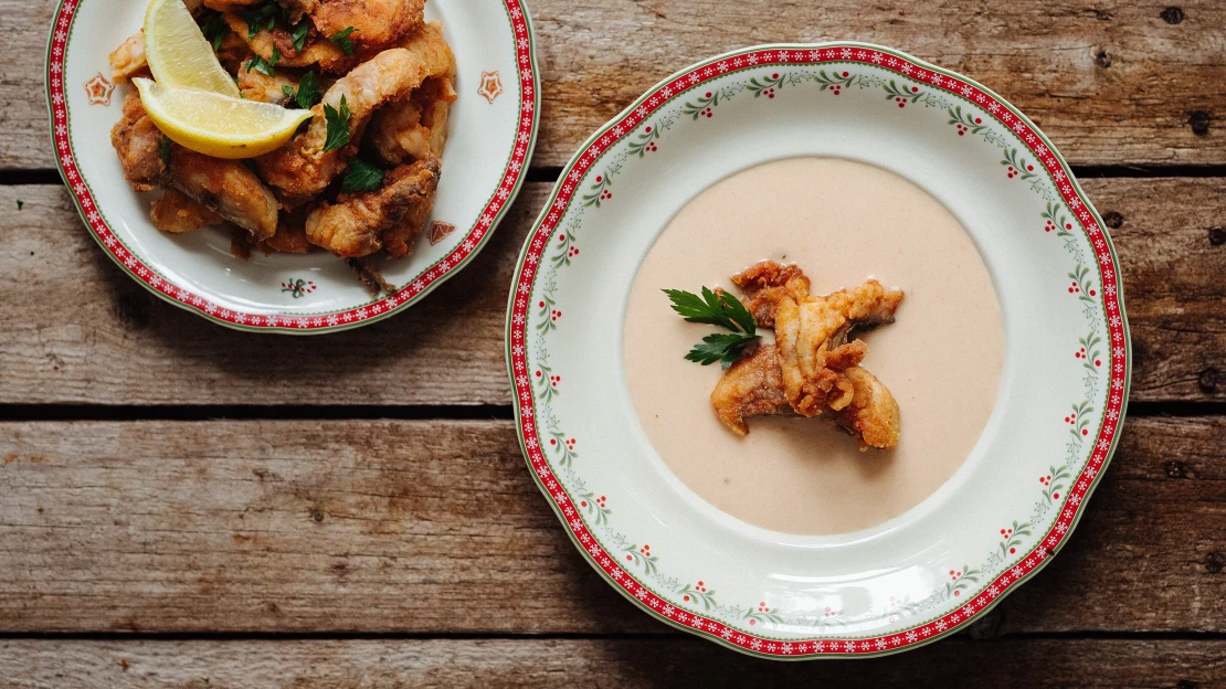 Smažený, pečený, poctivý. Kapr v&nbsp;receptech, které chcete jíst