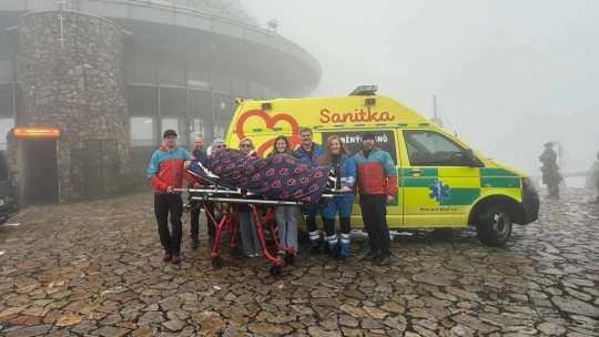 Sanitka splněných snů. Plní lidem na sklonku života jejich poslední přání