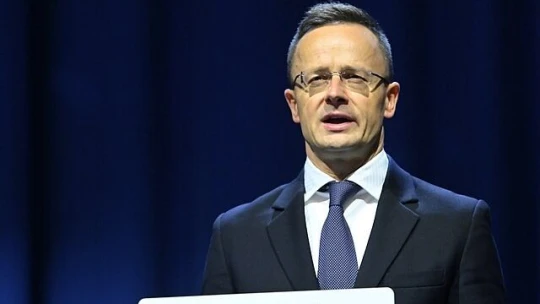 Zákaz dovozu ruského plynu a ropy půjde k soudu. Maďarsku a Slovensku se nelíbí plán Evropské unie