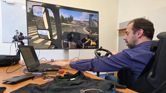 Tričko proti mikrospánku i&nbsp;umělé nanodiamanty. Co objevili čeští vědci?