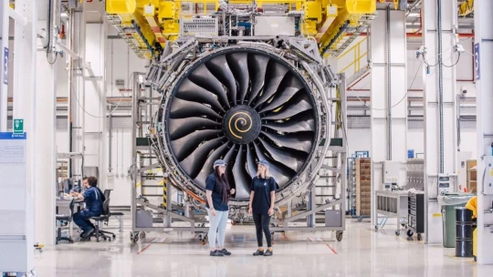 Akcie Rolls-Royce vystřelily o 1250 procent. Co dnes skutečně drží firmu ve vzduchu?