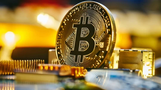 Bitcoin je po&nbsp;studené sprše. Zaútočí letos na dvě stě tisíc dolarů?