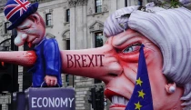 Deset let od brexitu. Oxford Čechům podražil, Londýn je stále nejrušnější linkou