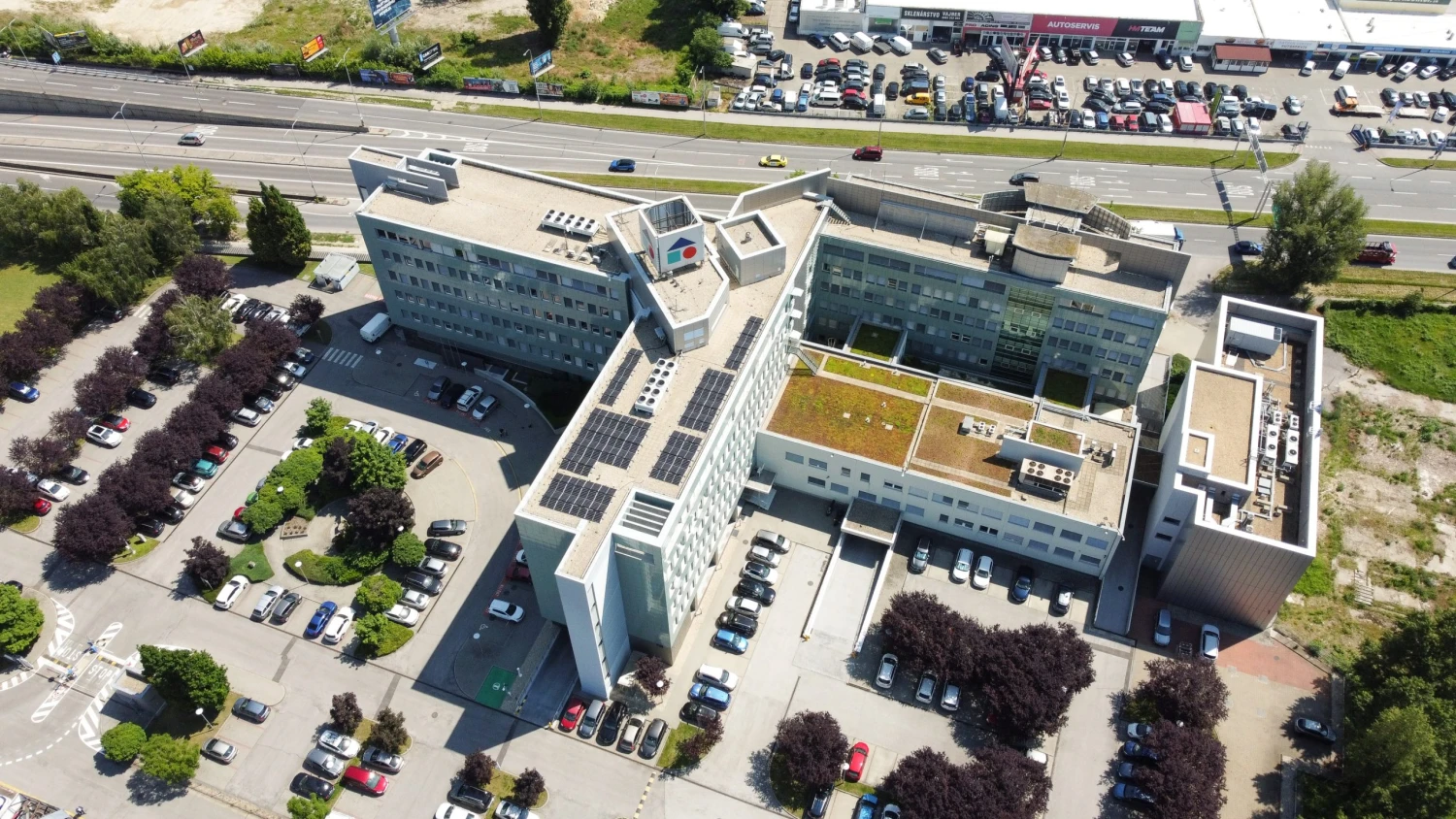 Natland dál nakupuje na Slovensku. Za stovky milionů získá kancelářský komplex