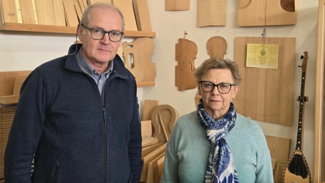 Tady se rodí duše pro Petrof. Příběh firmy, bez které by piana světových značek mlčela