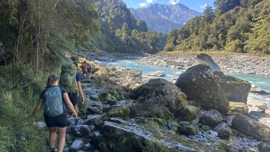 Když luxus znamená ticho. Novozélandské horské chaty očima zahraniční zpravodajky