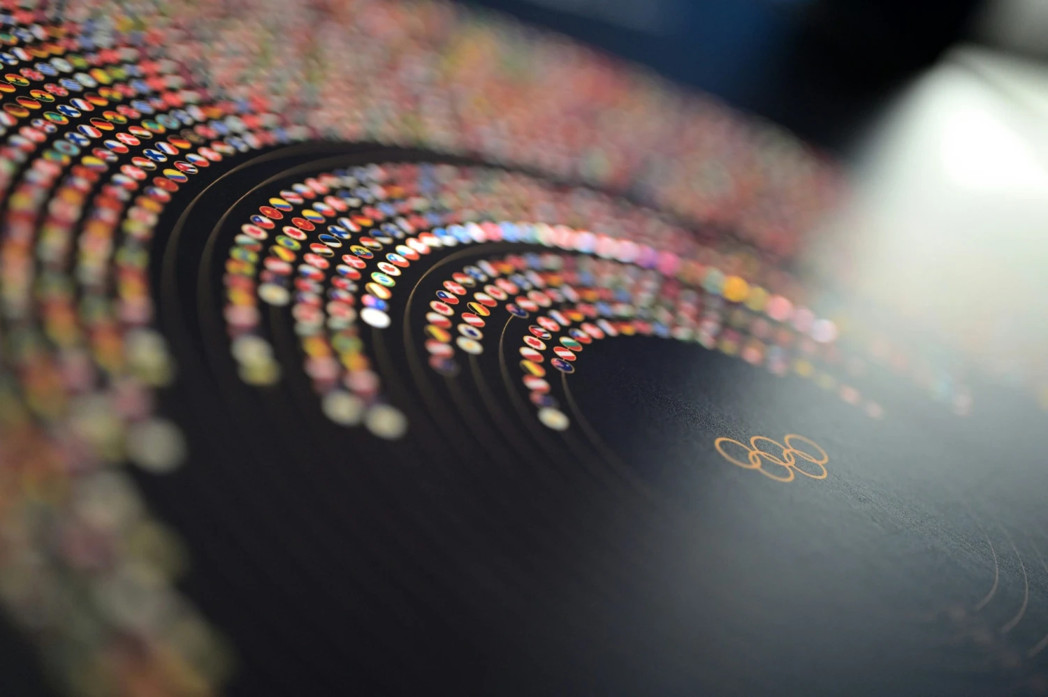 Olympiáda je za dveřmi a&nbsp;led nikde. Italům na dokončení zbývá měsíc