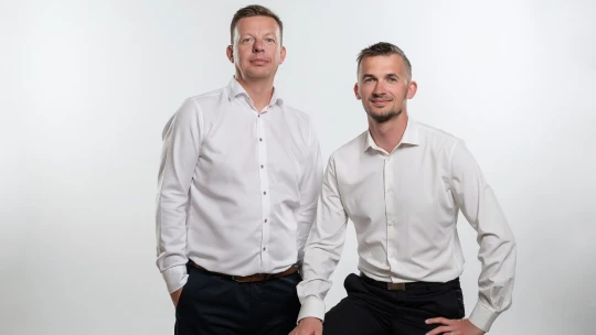 Kryptofirmy bez licence musejí skončit. Šéf Anycoinu o&nbsp;tom, jak těžké ji bylo získat