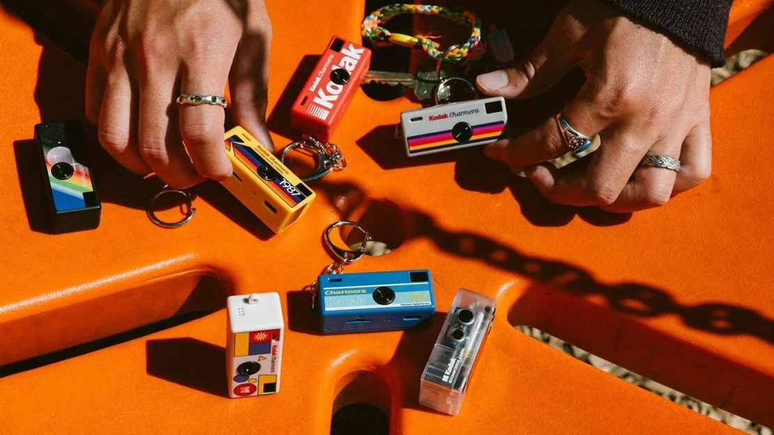 Kodak to nevzdává. Z miniaturního foťáku do kapsy se stalo globální terno