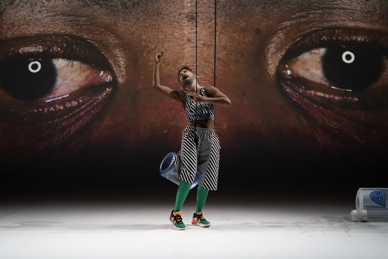 Kulturní stanice Galaxie, 4+4 Dny v pohybu