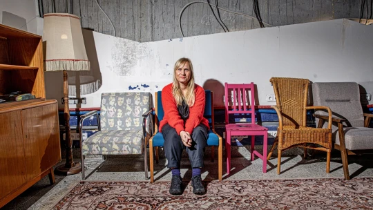 Proměnila Vršovice i&nbsp;uměleckou scénu. Teď Václavová „odložila šaty“ v&nbsp;intimní knize