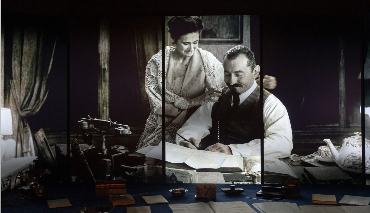 Ondřej Vetchý znovu jako Rašín. Centrální banka otevírá novou audiovizuální expozici