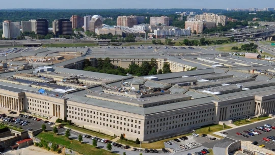 Pentagon představil novou obrannou strategii. Omezit vliv Číny už není prioritou