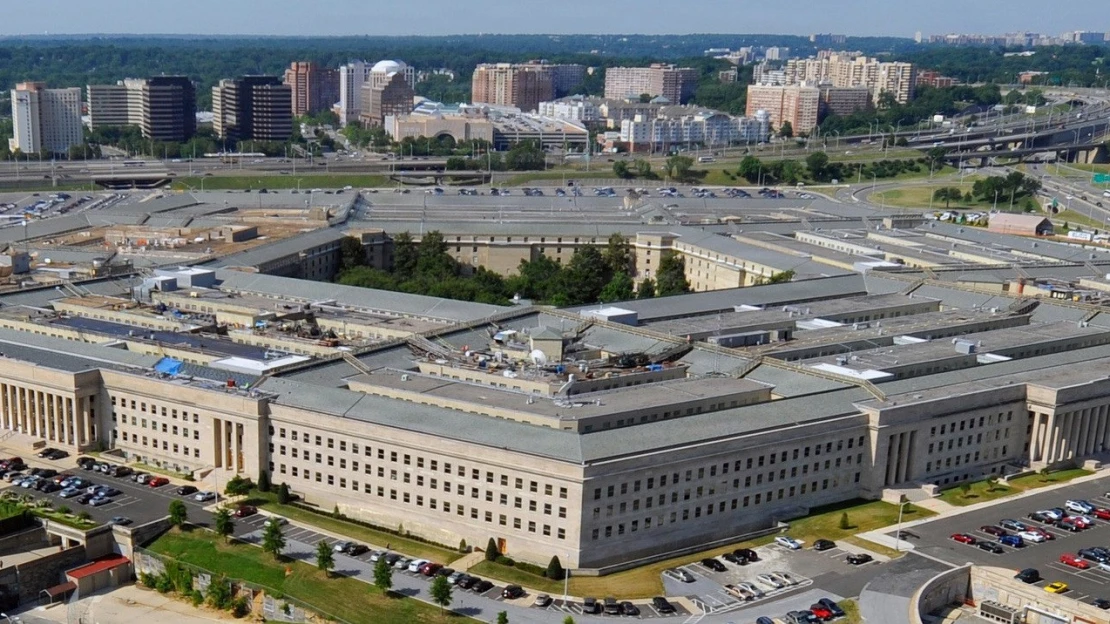 Pentagon představil novou obrannou strategii. Omezit vliv Číny už není prioritou