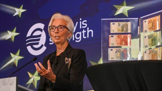 Nejlépe placená představitelka Evropské unie. Kolik vydělává Christine Lagarde?