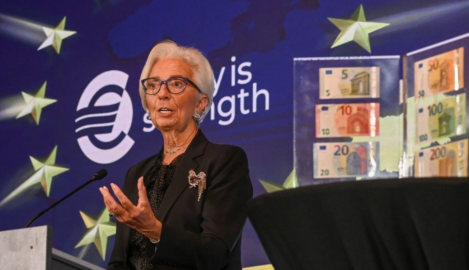 Nejlépe placená představitelka Evropské unie. Kolik vydělává Christine Lagarde?