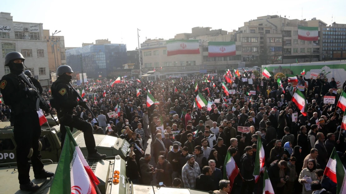 Nepokoje v Íránu v&nbsp;otázkách a&nbsp;odpovědích. Hrozí zemi americký útok?