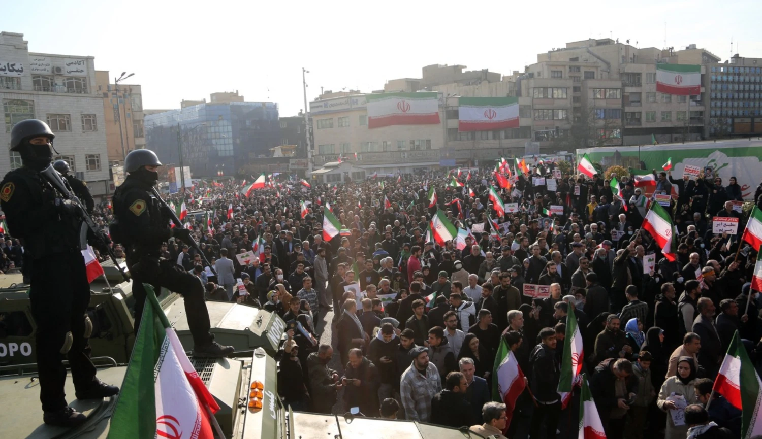 Nepokoje v Íránu v&nbsp;otázkách a&nbsp;odpovědích. Hrozí zemi americký útok?
