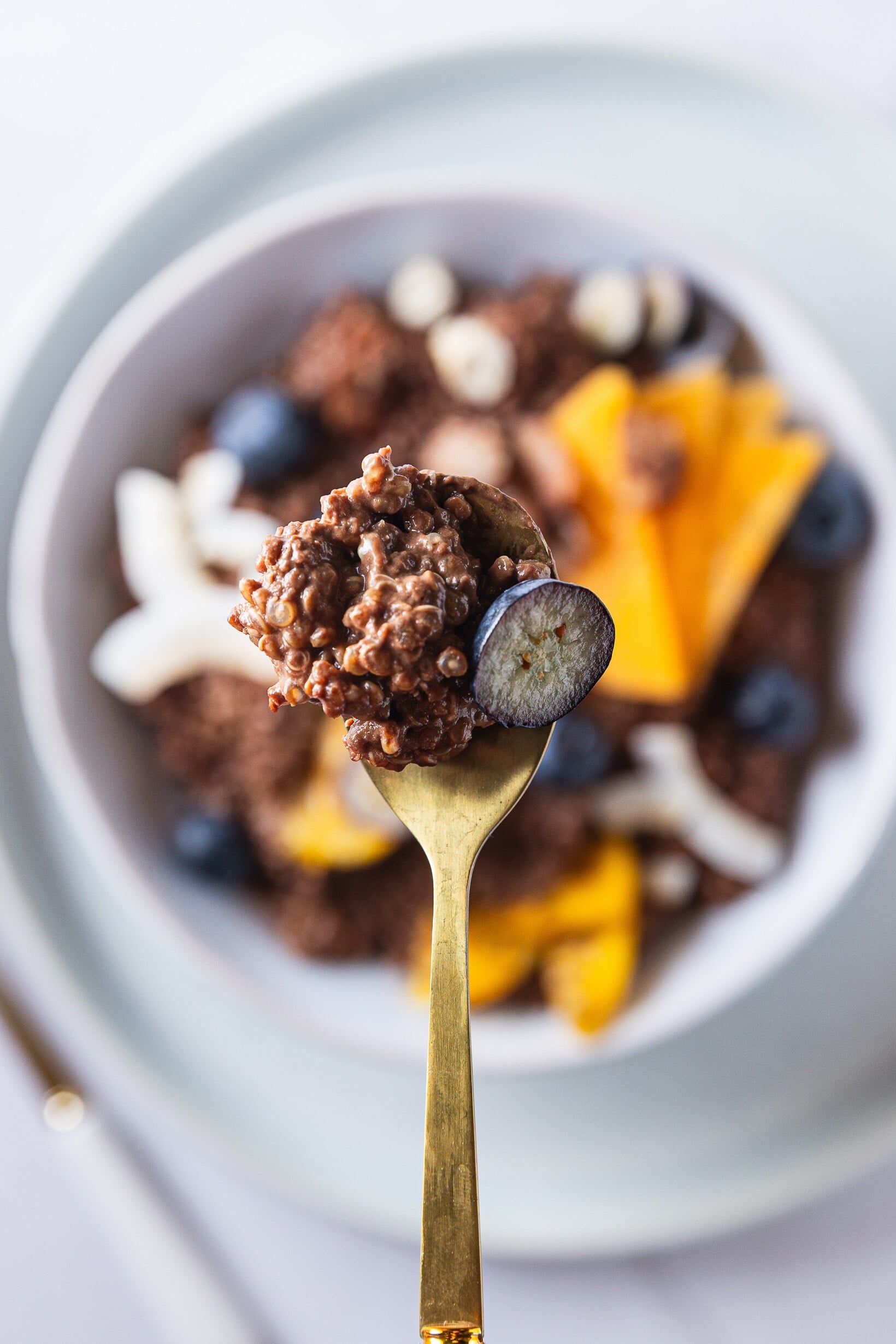 Vydatná & bohatá snídaně plná energie. Kakaová quinoa pro dokonalé ráno