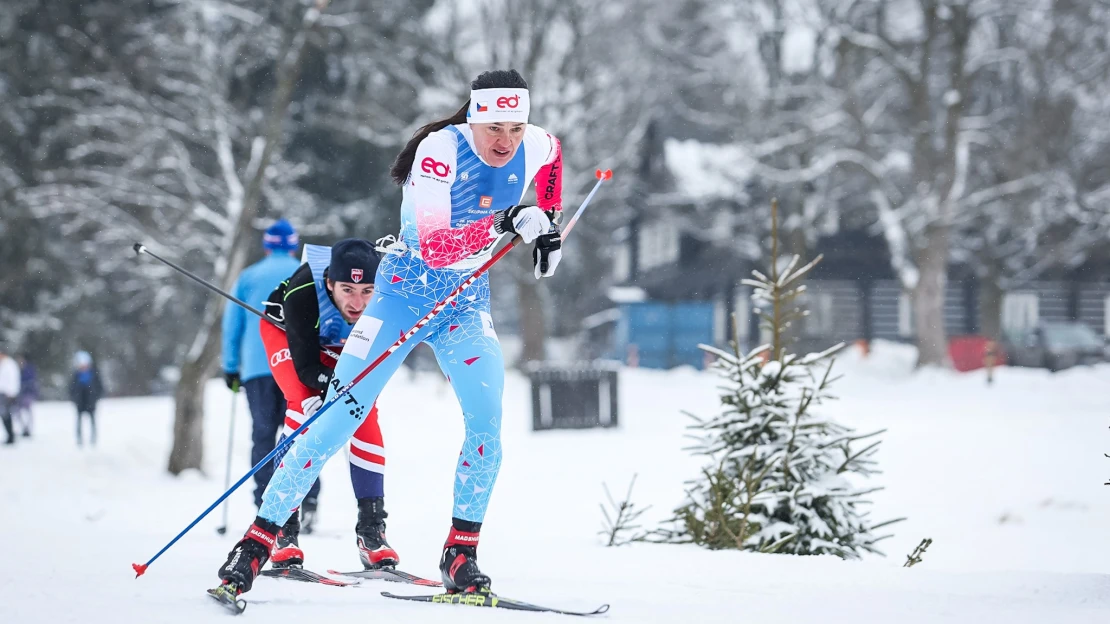 Zase ti Norové. Jizerskou padesátku obhájila Alnaes, z&nbsp;mužů dojel první Riege