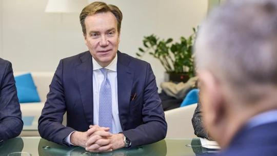 Šéf davoského fóra odstupuje. Brende měl vazby na Epsteina