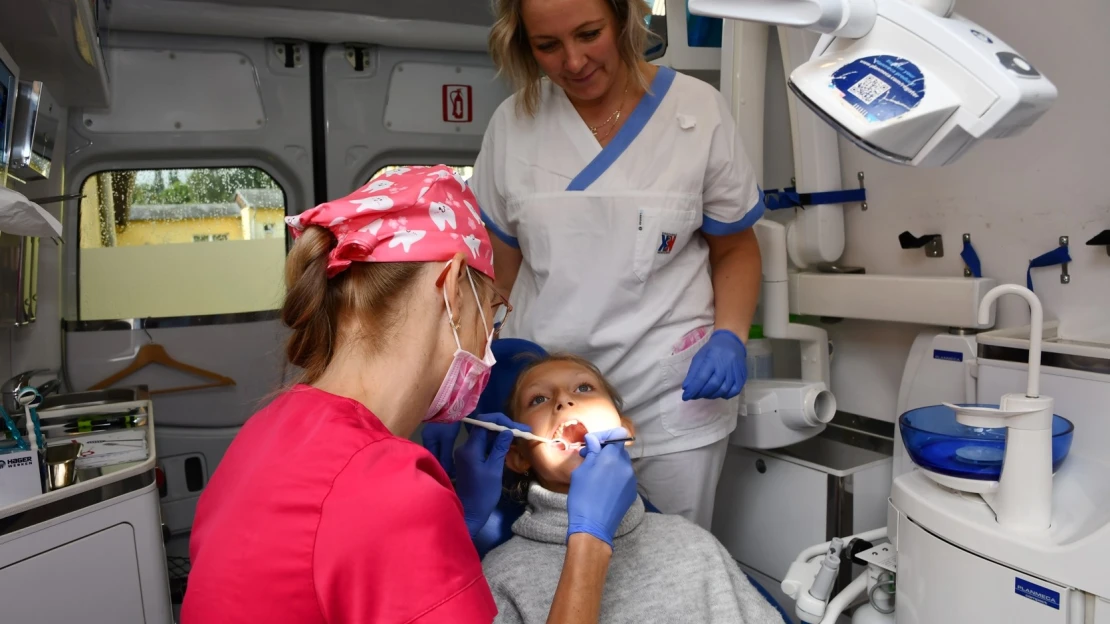 Na kávu i zubní prohlídku do dodávky. Pojízdný byznys nabírá na rychlosti