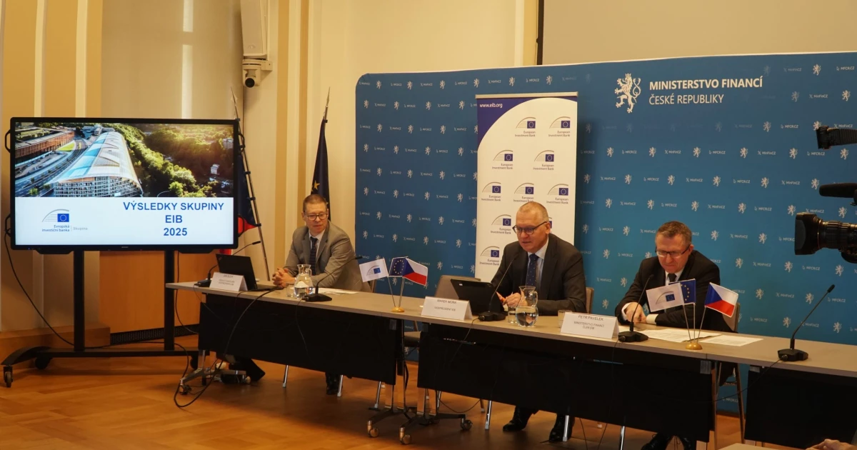 Evropská investiční banka loni dala Česku skoro dvě miliardy eur. Meziročně méně