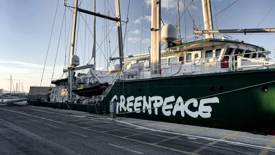 Obří pokuta pro Greenpeace. Organizace musí za blokování ropovodu zaplatit 345 milionů dolarů