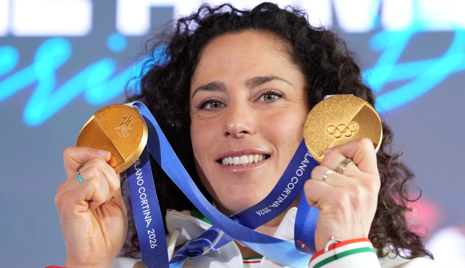 Téměř přišla o nohu, teď má dvě zlata. Kdo je tygřice na lyžích Federica Brignone?