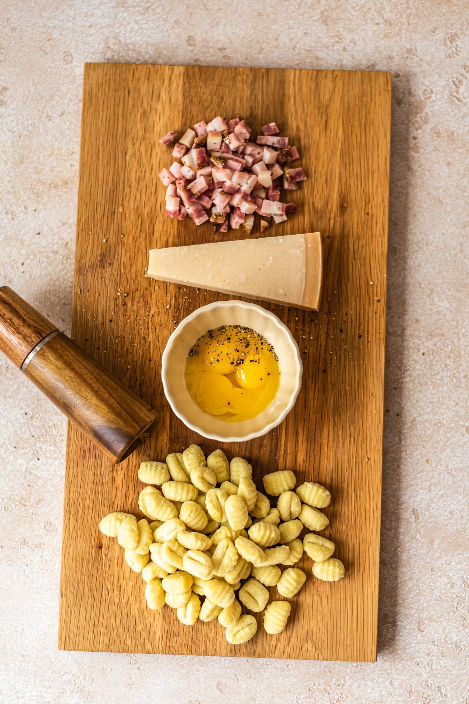 Gnocchi carbonara. Dvě italské jistoty na jednom talíři