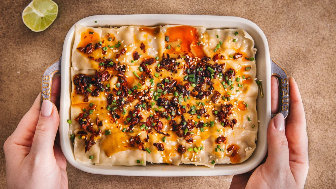 Kuřecí gyoza lasagne. Stejný zážitek, desetkrát méně práce