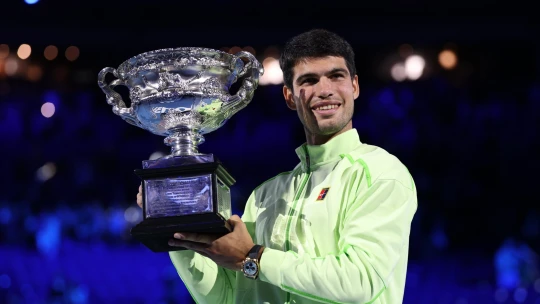 Alcaraz ve 22 letech dosáhl na kariérní Grand Slam. Ve finále Australian Open zdolal Djokoviče