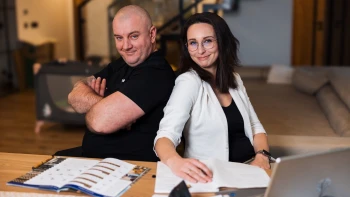 První bagr kupovala den po porodu, po půl roce už s manželem plánují obrat 100 milionů