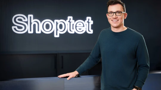 Shoptet vyrostl v&nbsp;loňském roce o&nbsp;čtvrtinu. Novým šéfem e-commerce firmy je Jan Hospodka