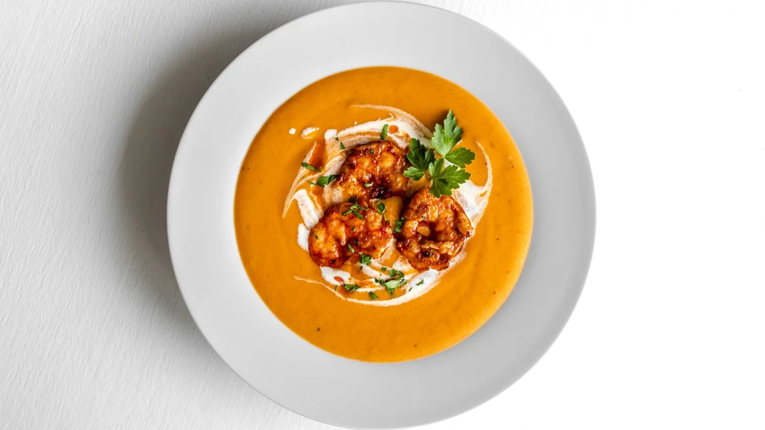 Luxus ze zbytků. Krevetový bisque v&nbsp;jednoduché domácí verzi