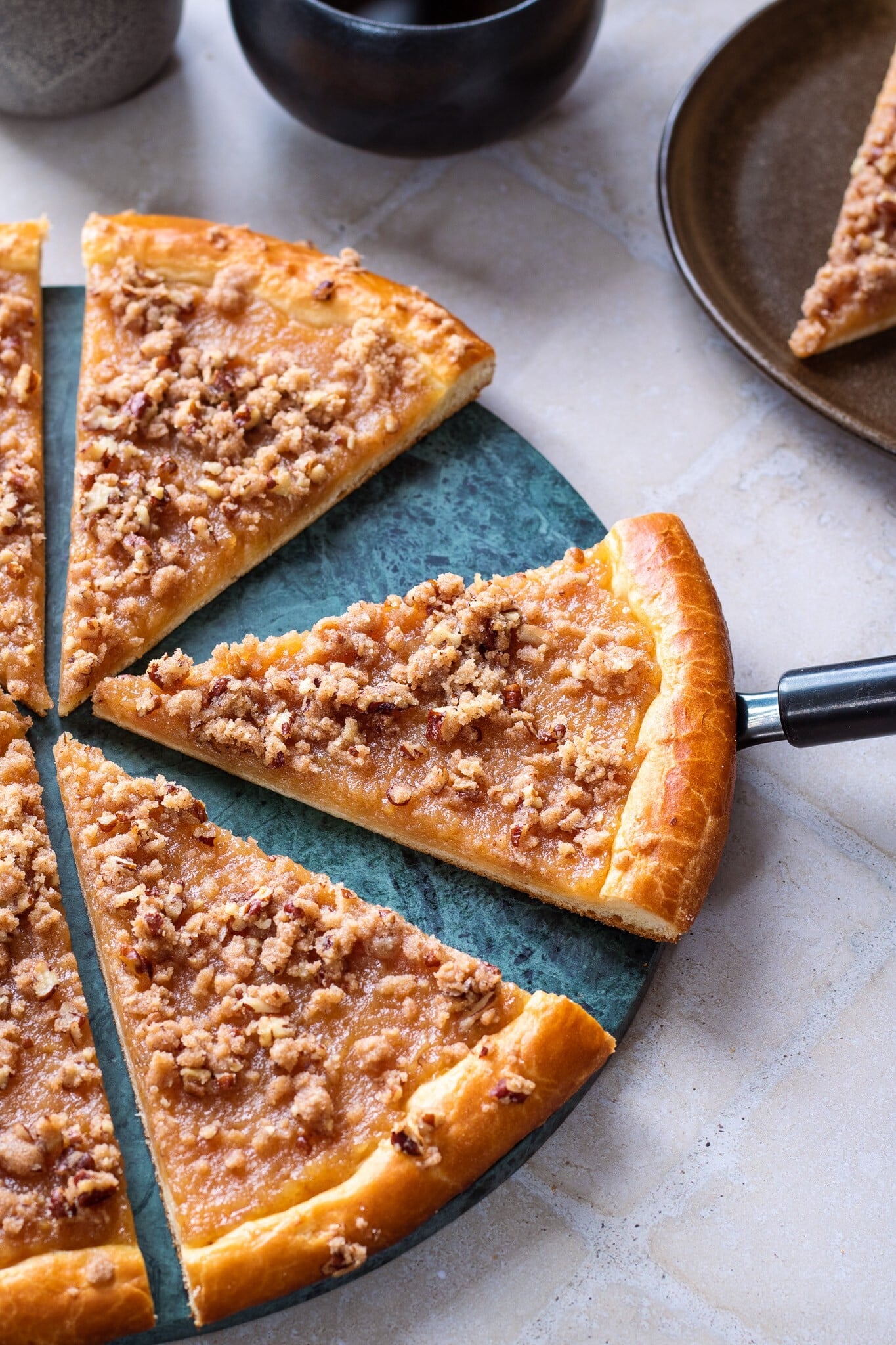 Kulaté, voňavé & křupavé. Hruškové frgály s pekanovou drobenkou