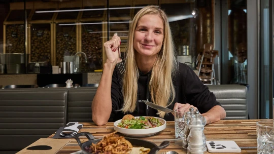 Žiju v&nbsp;černotě a&nbsp;chci před ní varovat, říká vítězka Zrádců Mia
