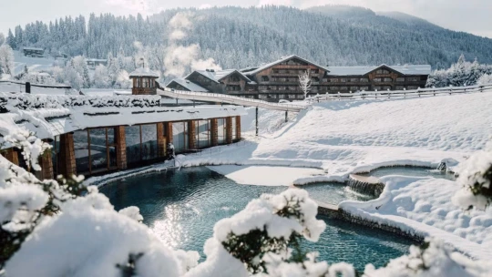 Kam s dětmi na prázdniny. Tohle je 10 luxusních míst, která si užije celá rodina