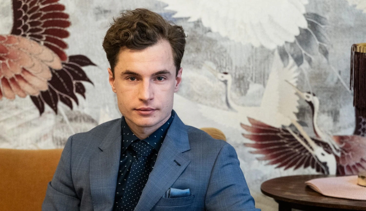 Lidstvo je nepoučitelné, pořád válčí, říká Oskar Hes. Proč se stahuje z filmů?