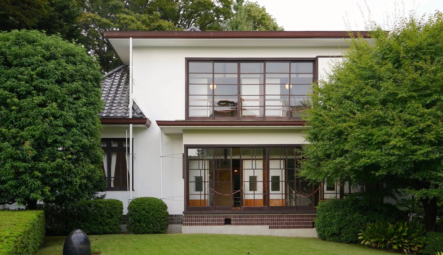 Mění nevzhledná prostranství. Josef Zlamal vrací umělecké prvky do českého stavitelství