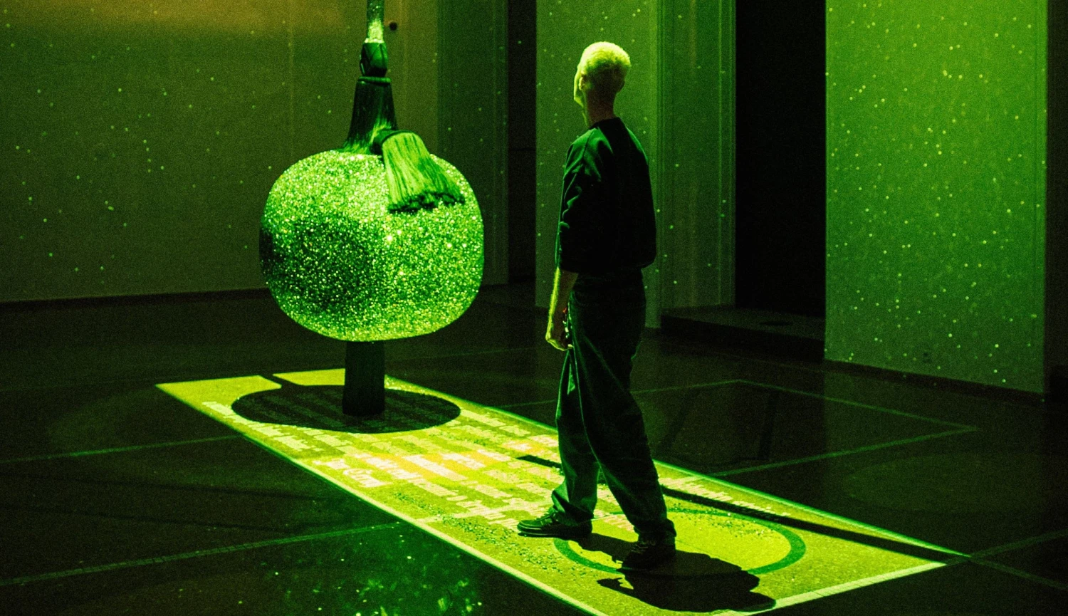 První sólo pro Jana Černého. Jeho výstava ukazuje módu jinak a vezme vám dech