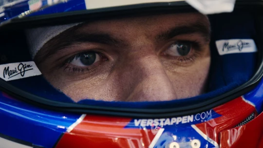 Soap opera na pneumatikách. Formule na Netflixu polidštila svět motorů