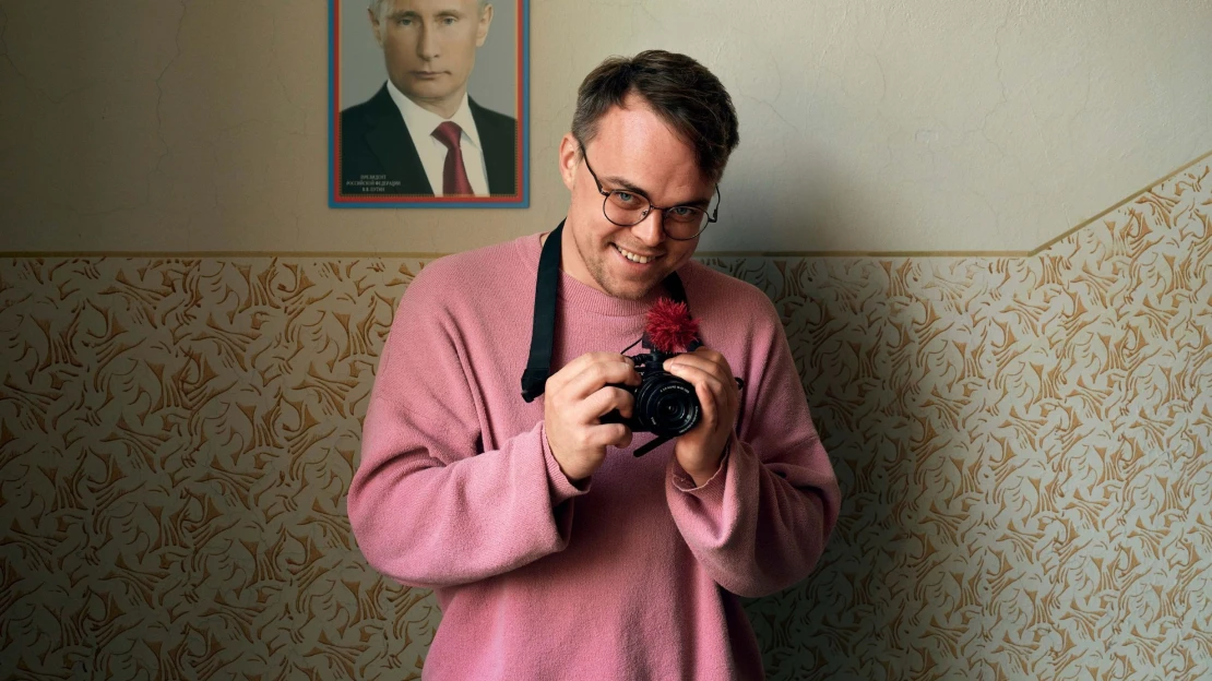 S tajnými záběry z Ruska bojuje o Oscara. Varuje před generací oddanou Putinovi