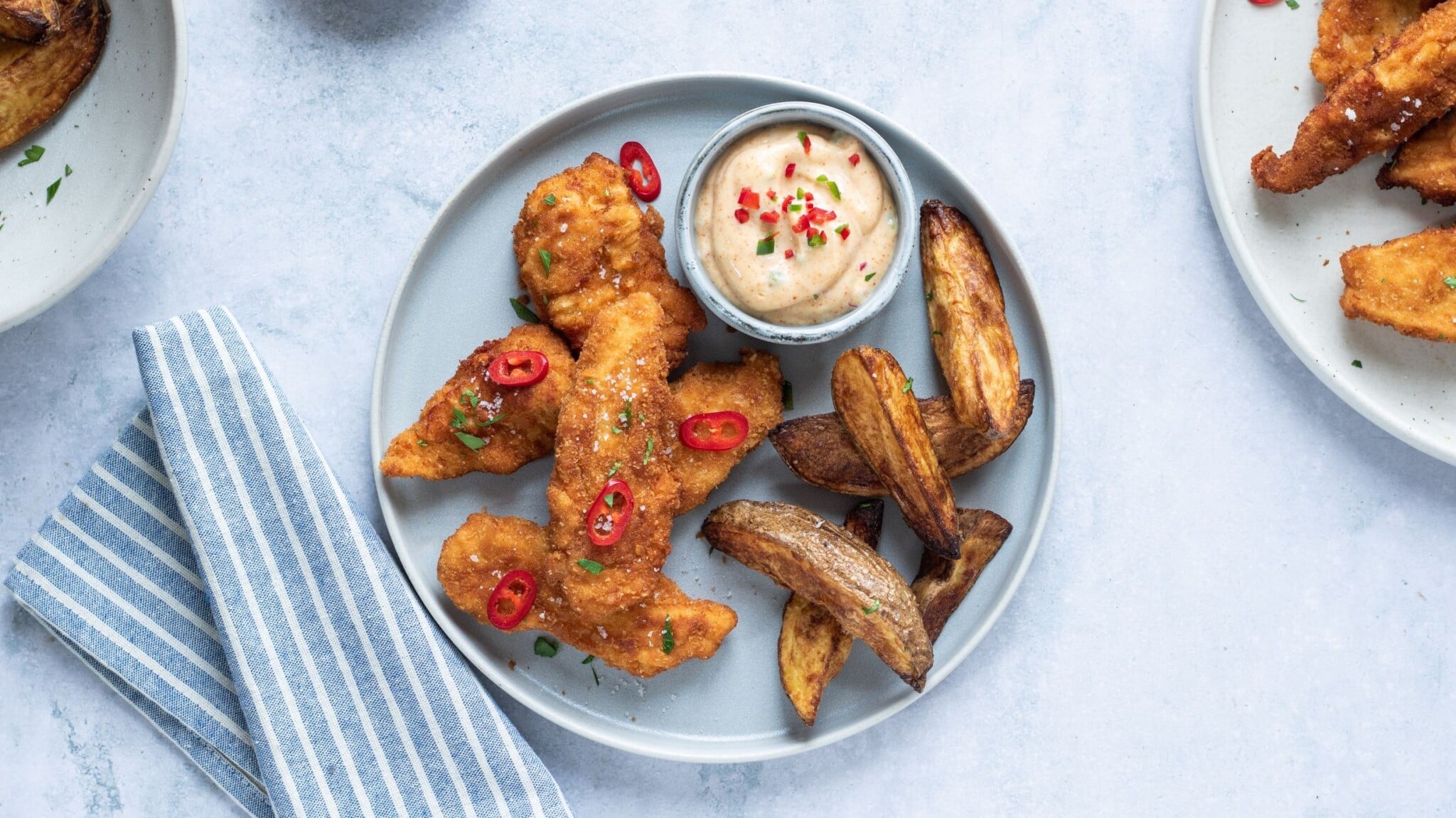 Pikantní & křupavé. Kuřecí stripsy s chilli majonézou vás nenechají chladnými