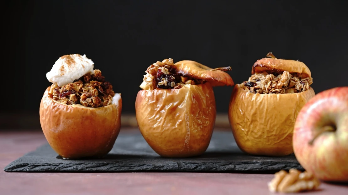 Zdravý dezert i&nbsp;hřejivá snídaně. Pečená jablka voní až k&nbsp;sousedům
