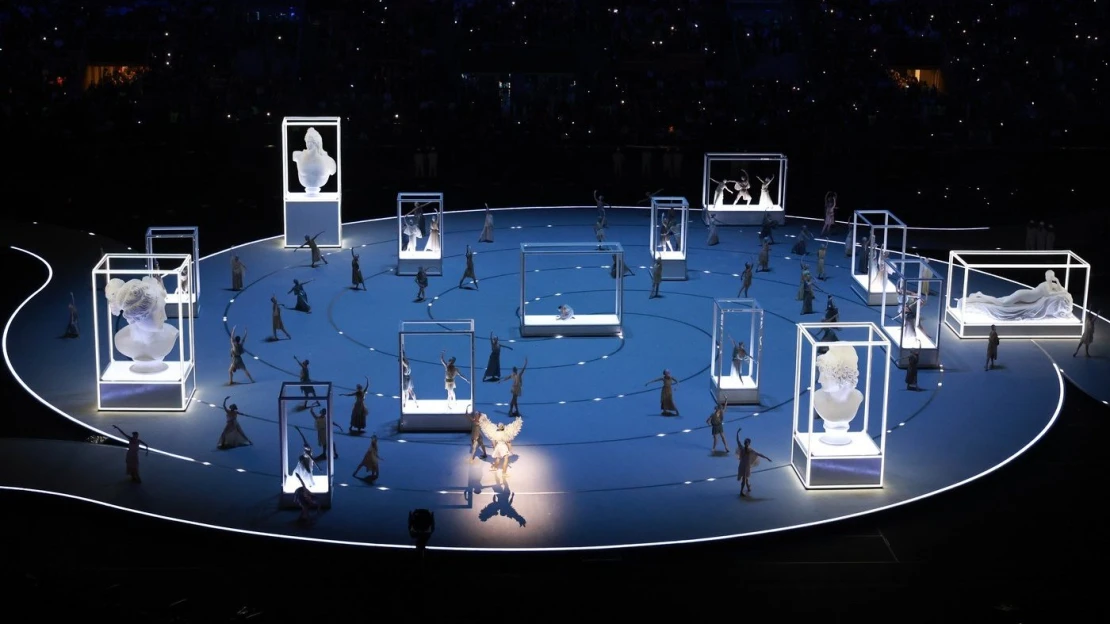 Itálie zahajuje zimní olympiádu. Oheň poprvé vzplane na dvou místech