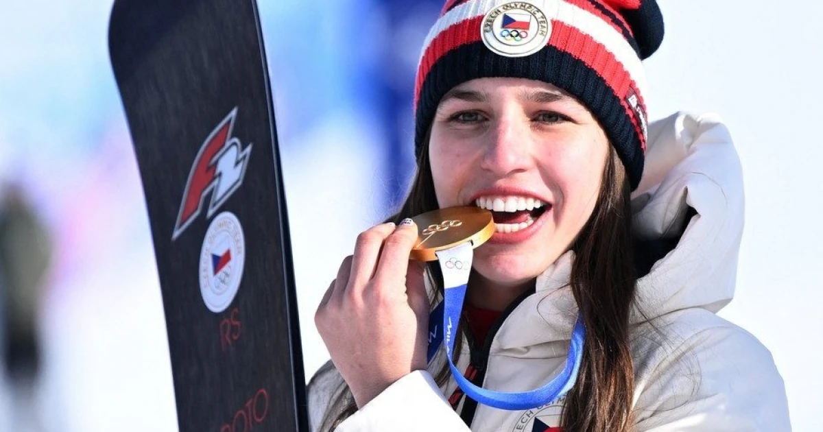 Krypto, byt nebo posmrtné miliony. Jak státy odměňují olympijské medailisty?