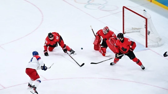 Čeští hokejisté podlehli v&nbsp;prodloužení 3:4. Kanaďané slaví postup do semifinále