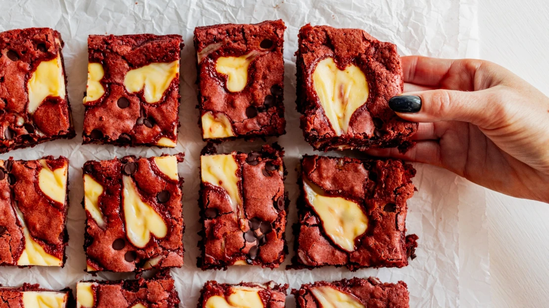 Láska na první sousto. Red velvet cheesecake brownies