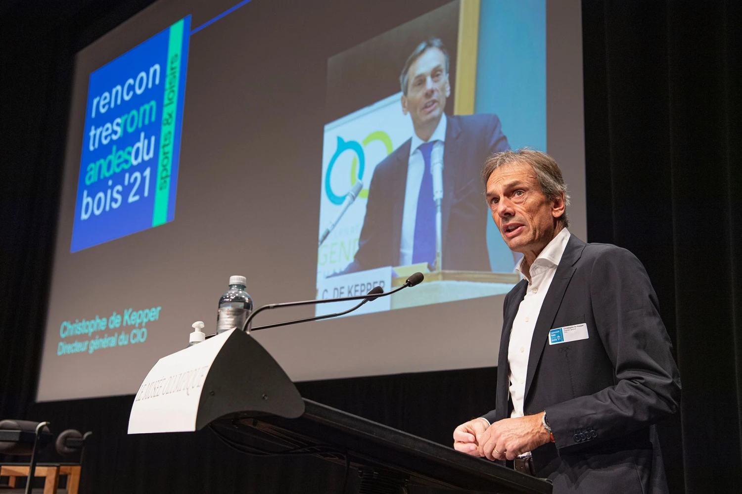 Lépe placeni než špičkoví sportovci. Kolik peněz se točí kolem olympijského výboru?